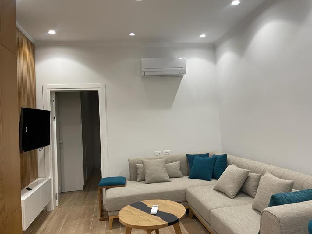 City Center Apartment Kafe Flora Tirana Kültér fotó